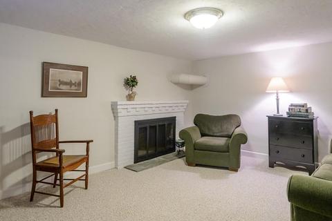 19 Thackeray Rd, Wellesley, MA 02481 photo 20