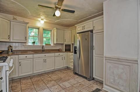 372 Old Post Rd, Sharon, MA 02067 photo 3