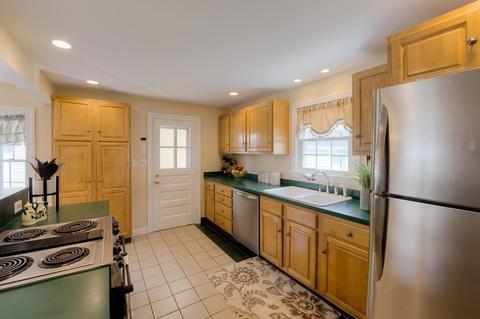 6 Bellingham Rd, Worcester, MA 01606 photo 9