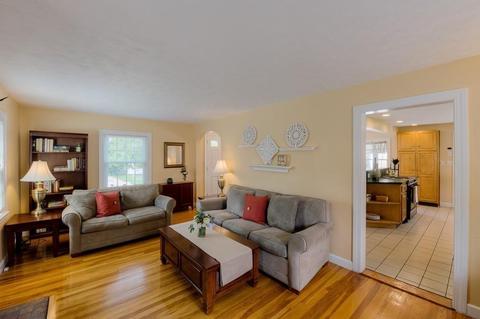 6 Bellingham Rd, Worcester, MA 01606 photo 8