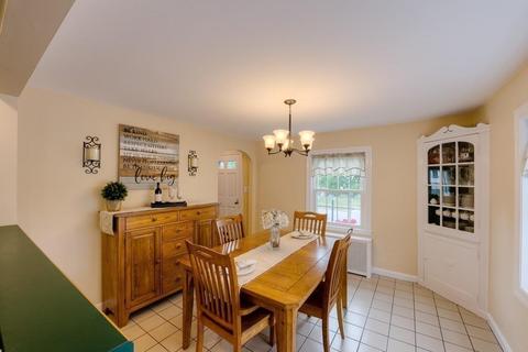 6 Bellingham Rd, Worcester, MA 01606 photo 11
