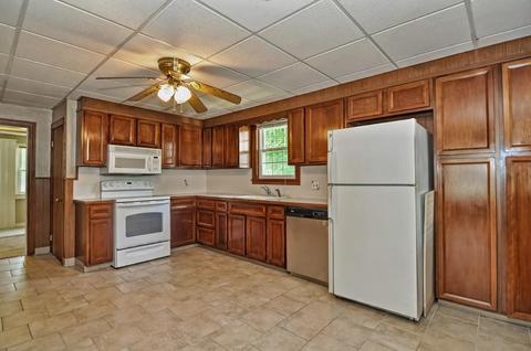 36 Hadwen Rd, Worcester, MA 01602 photo 4