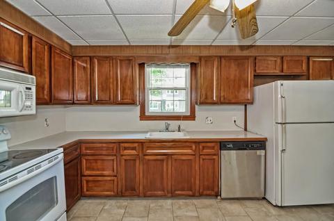 36 Hadwen Rd, Worcester, MA 01602 photo 2