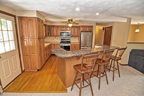 571 Ware, Mansfield, MA 02048 photo 10