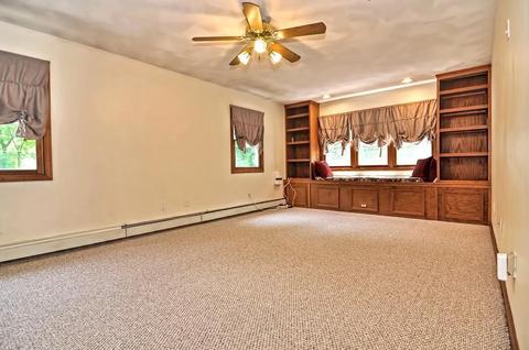 571 Ware, Mansfield, MA 02048 photo 17