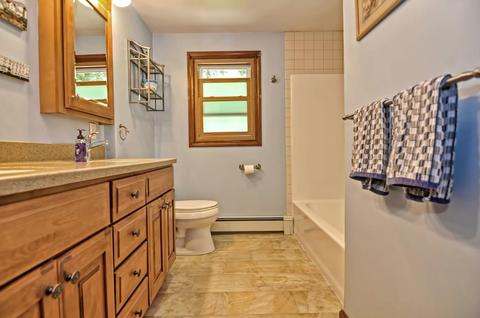 571 Ware, Mansfield, MA 02048 photo 19