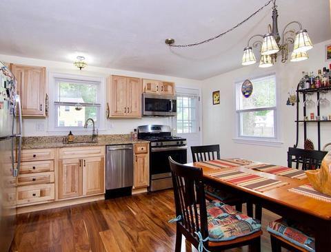 71 Tulsa St, Springfield, MA 01118 photo 6