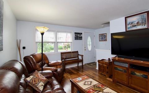 71 Tulsa St, Springfield, MA 01118 photo 11
