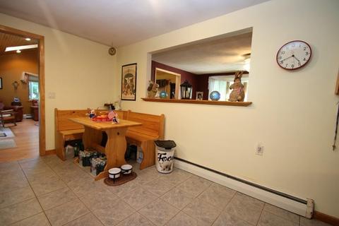39 Thurlow St, Georgetown, MA 01833 photo 7