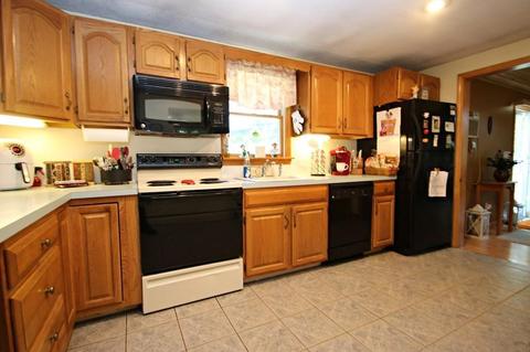 39 Thurlow St, Georgetown, MA 01833 photo 5