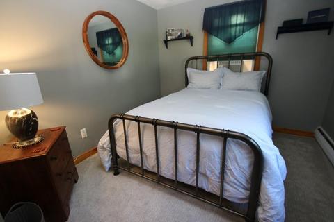 39 Thurlow St, Georgetown, MA 01833 photo 18