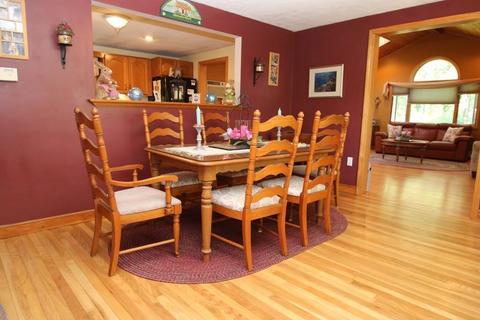 39 Thurlow St, Georgetown, MA 01833 photo 9