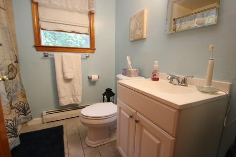 39 Thurlow St, Georgetown, MA 01833 photo 20