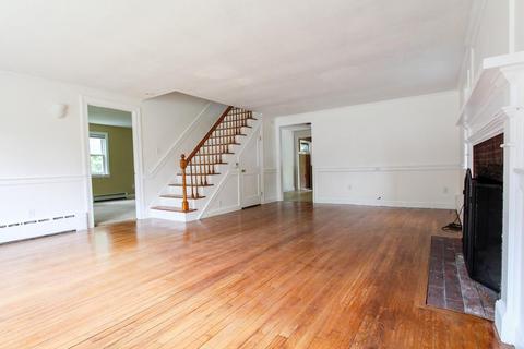 84 Main St, Mashpee, MA 02649 photo 9