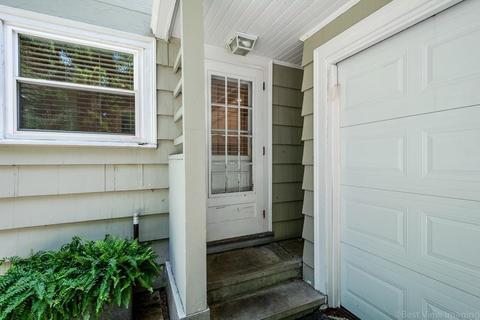 10 Assabet St, Maynard, MA 01754 photo 3