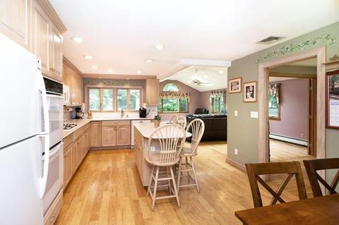 34 Kings Rd, Canton, MA 02021 photo 5