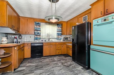 18 Michael Rd, Framingham, MA 01701 photo 9
