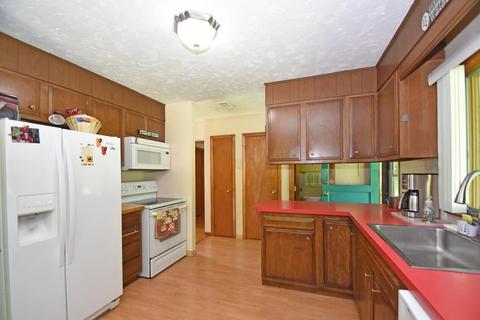 1111 Whittemore St, Leicester, MA 01524 photo 5