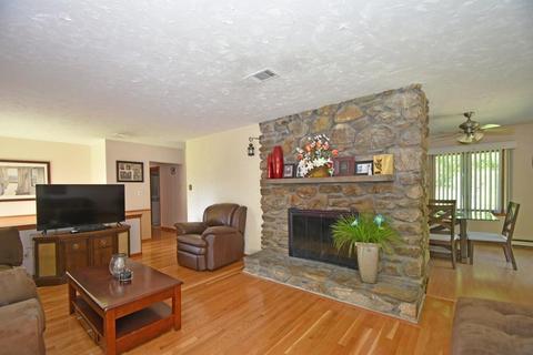 1111 Whittemore St, Leicester, MA 01524 photo 2