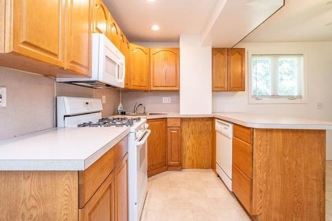 27 Glenmore St, Springfield, MA 01129 photo 9