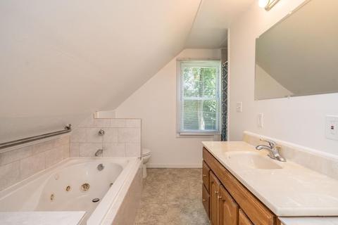 27 Glenmore St, Springfield, MA 01129 photo 20