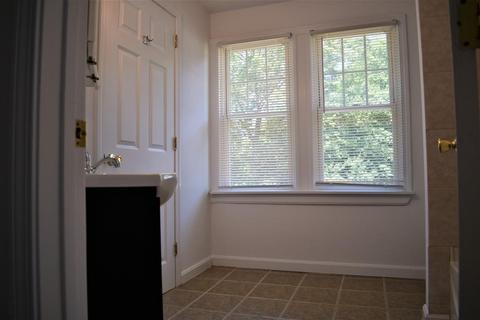 65 Beverly Ln, Springfield, MA 01151 photo 11