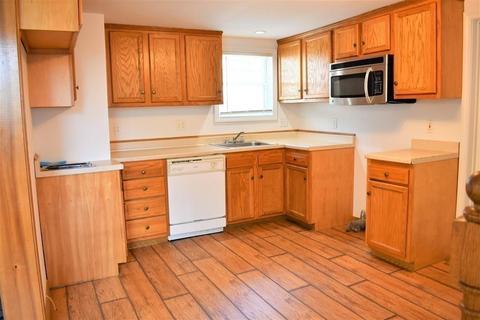 65 Beverly Ln, Springfield, MA 01151 photo 7
