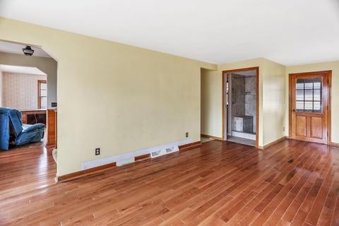 146 Draper St, Springfield, MA 01108 photo 9