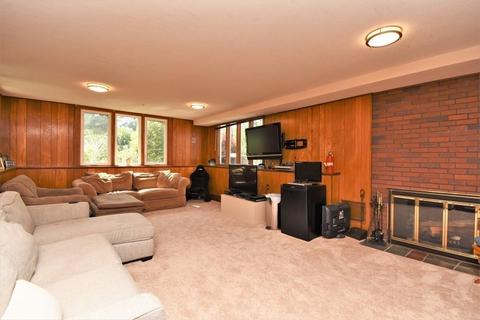 46 Wildwood Dr, Needham, MA 02492 photo 29