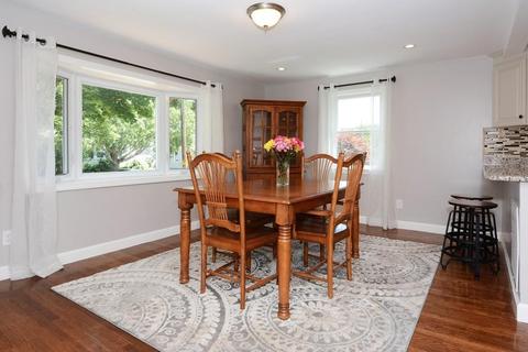 14 Clark St, Danvers, MA 01923 photo 3