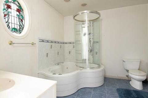 31 Harding Ter, Dedham, MA 02026 photo 22