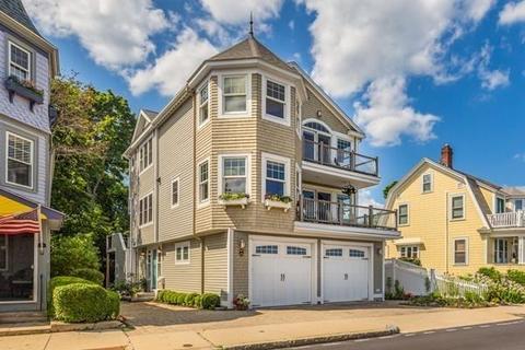 28 Lothrop St, Beverly, MA 01915 photo 2