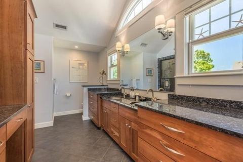 28 Lothrop St, Beverly, MA 01915 photo 24