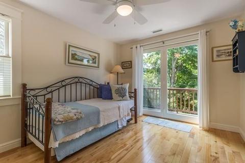 28 Lothrop St, Beverly, MA 01915 photo 28