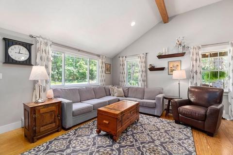 83 Elm St, Upton, MA 01568 photo 12