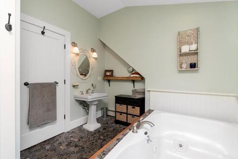83 Elm St, Upton, MA 01568 photo 21
