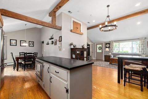 83 Elm St, Upton, MA 01568 photo 5
