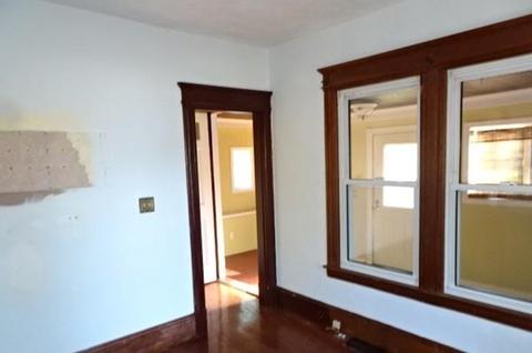 126 Jasper St, Springfield, MA 01109 photo 4