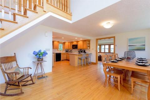9 Stone Ave, Buzzards Bay, MA 02532 photo 5