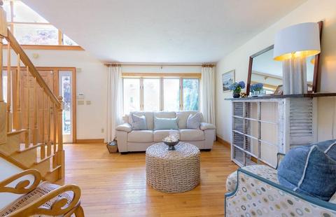 9 Stone Ave, Buzzards Bay, MA 02532 photo 10