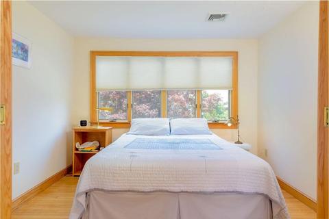 9 Stone Ave, Buzzards Bay, MA 02532 photo 18