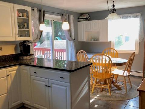 9 Stuart St, Warren, RI 02885 photo 3