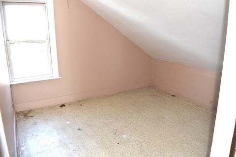 518 Palmer St, Fall River, MA 02721 photo 19