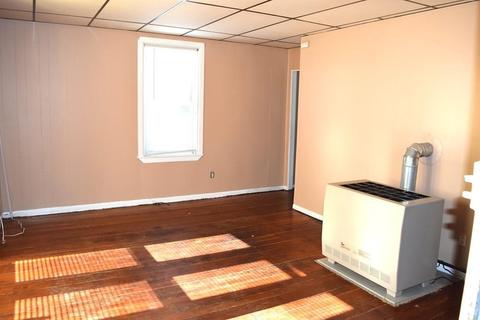 518 Palmer St, Fall River, MA 02721 photo 5