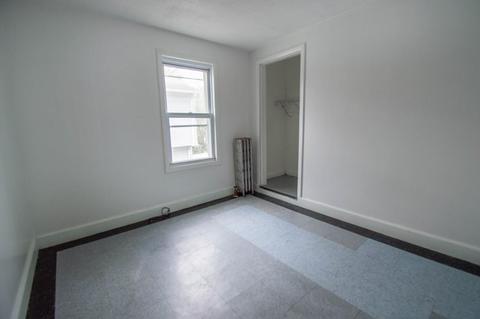 97 Tyler St, Springfield, MA 01109 photo 5