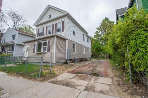 97 Tyler St, Springfield, MA 01109 photo 8