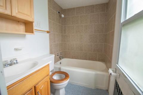 97 Tyler St, Springfield, MA 01109 photo 7