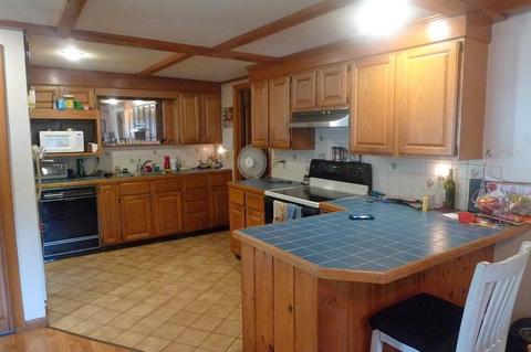 89 Groton St, Springfield, MA 01129 photo 6