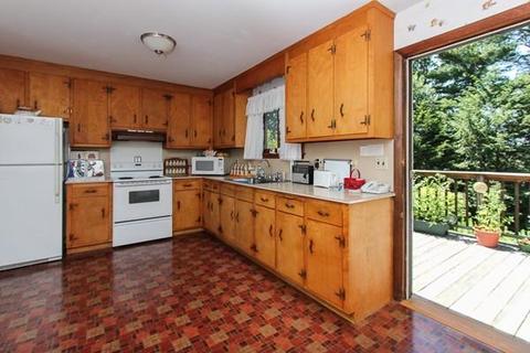 122 Hull St, Beverly, MA 01915 photo 3