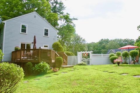 15 Elm St, Upton, MA 01568 photo 31